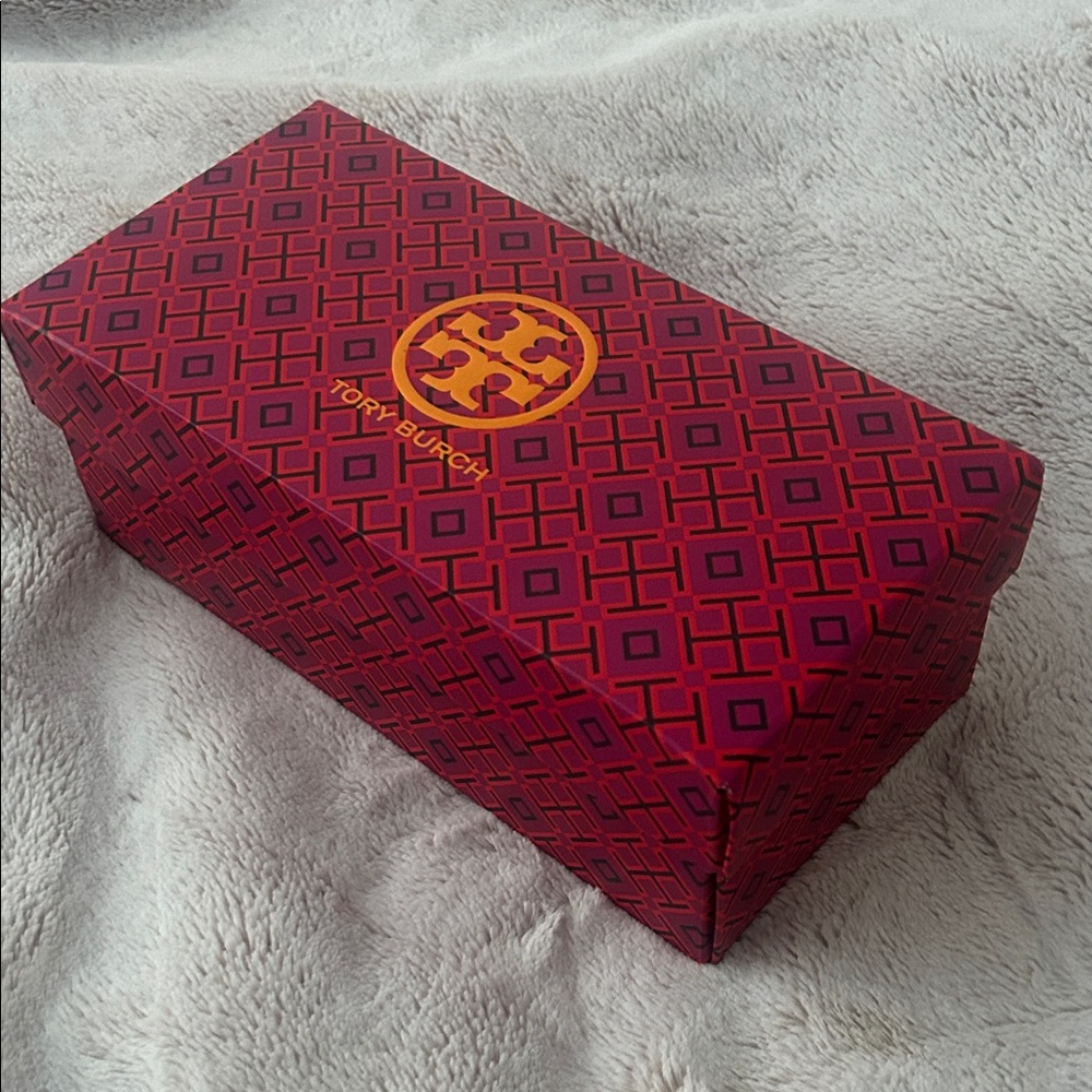 Tory Burch empty shoebox